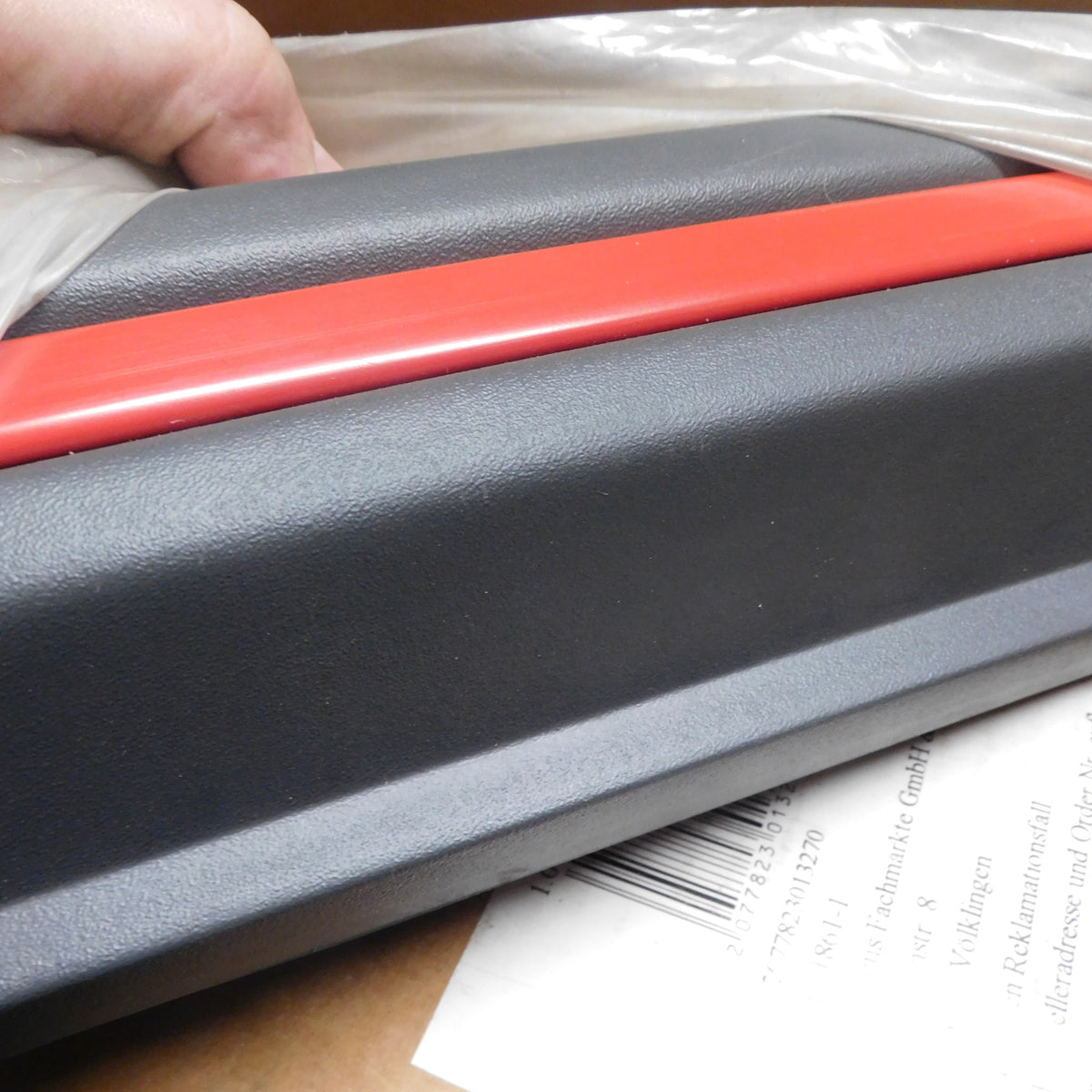 Stoßstange hinten mit roter Leiste grau schwarz 640128 Peugeot 205 GTI CTI