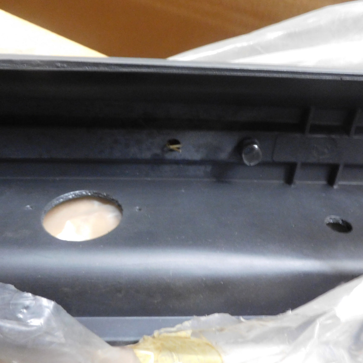 Stoßstange hinten mit roter Leiste grau schwarz 640128 Peugeot 205 GTI CTI