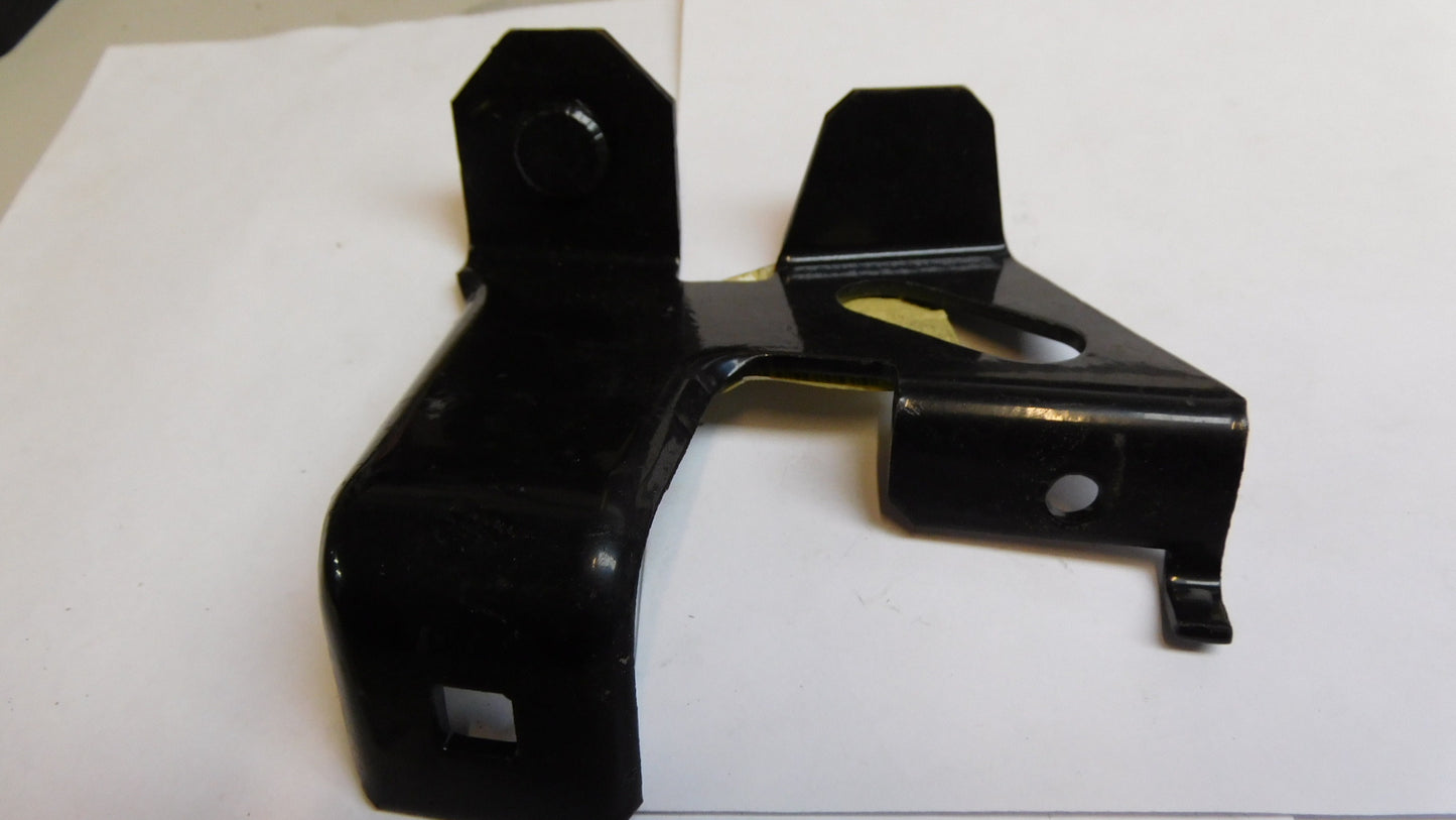 Halter Stoßstange hinten links 1406267 90457898 Opel Omega A Kombi Caravan