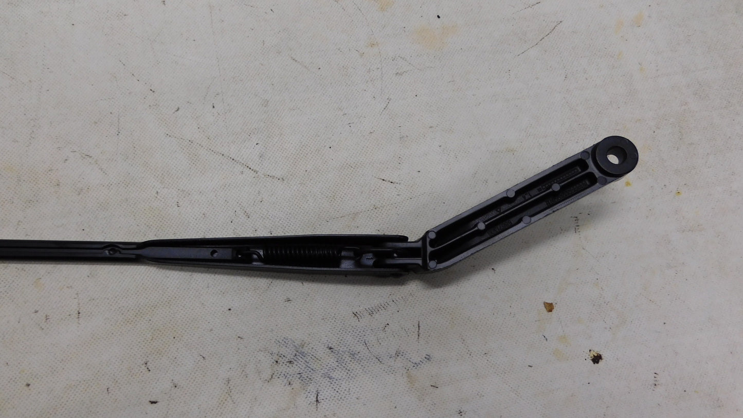 Wischerarm Frontscheibe 90457804LH 56671308 Opel Omega B