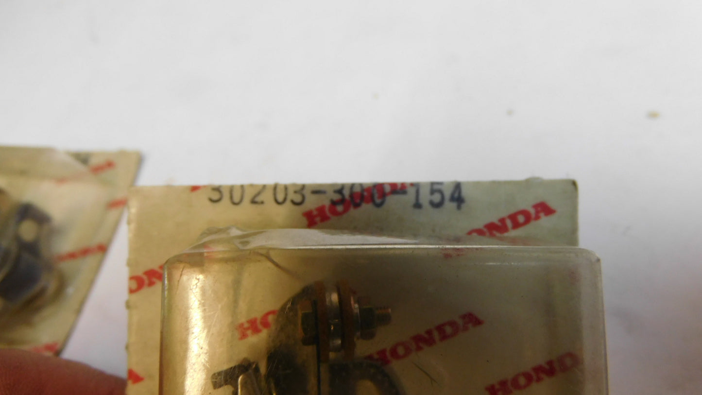 Unterbrecherkontakt links rechts 30203-300-154 30204-300-154 Honda CB 500 550 750 Four