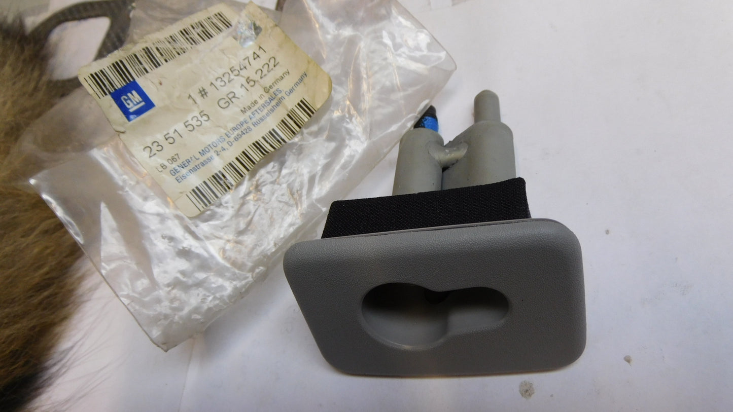 Halter Laderaumnetz rechts 2351535 13254741 Opel Zafira B