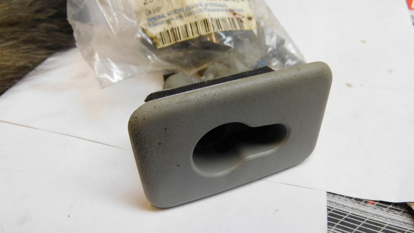 Halter Laderaumnetz links 2351534 13254740 Opel Zafira B