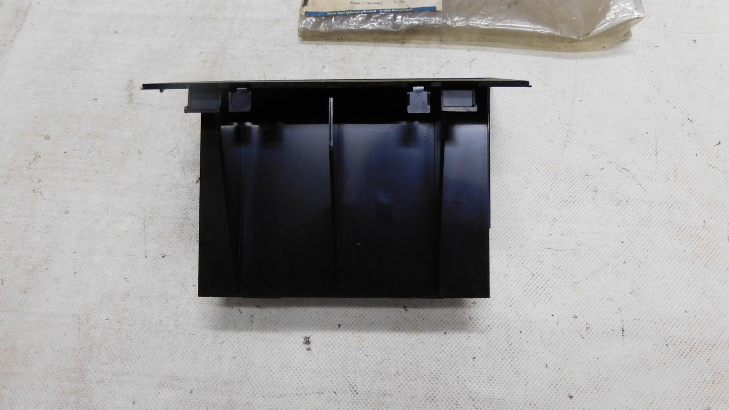 Rahmen Einfassung Ablage Innenausstattung 1784663 90201161 Opel Kadett E