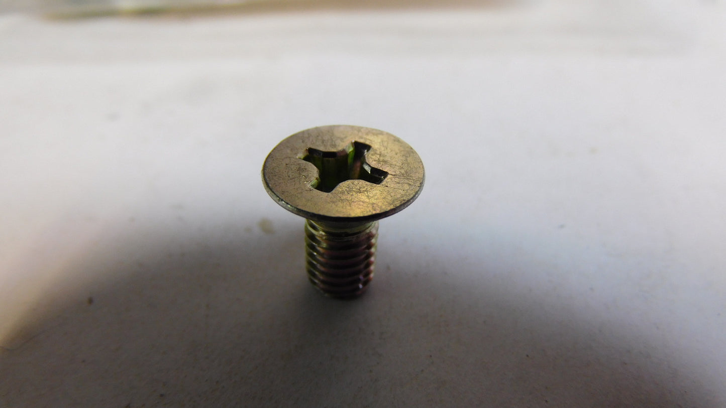 Schraube Bremsscheibe 9217116 Opel Agila Renault 10 12 14 16 17 18 Suzuki 02122-0612A