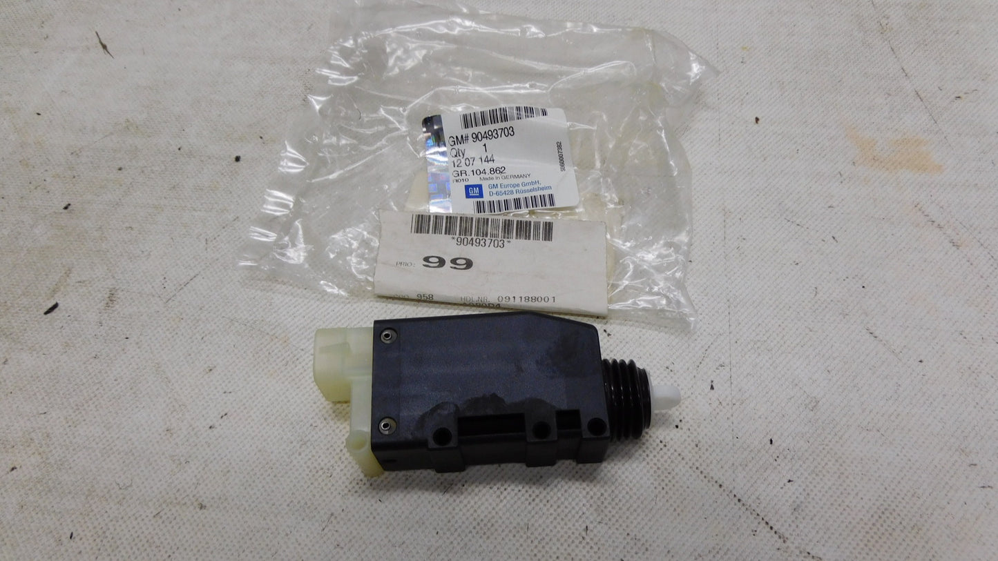 Stellelement Motor Zentralverriegelung 1207144 90493703 Opel Omega B Astra F G