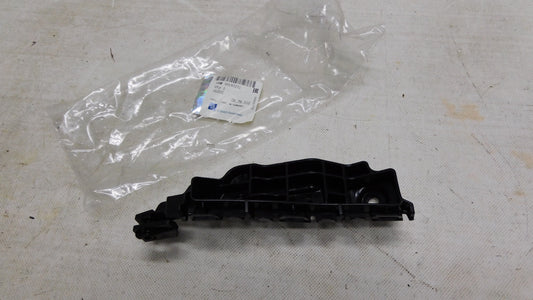 Halter Stoßfänger vone links 4708395 93193231 Opel Agila