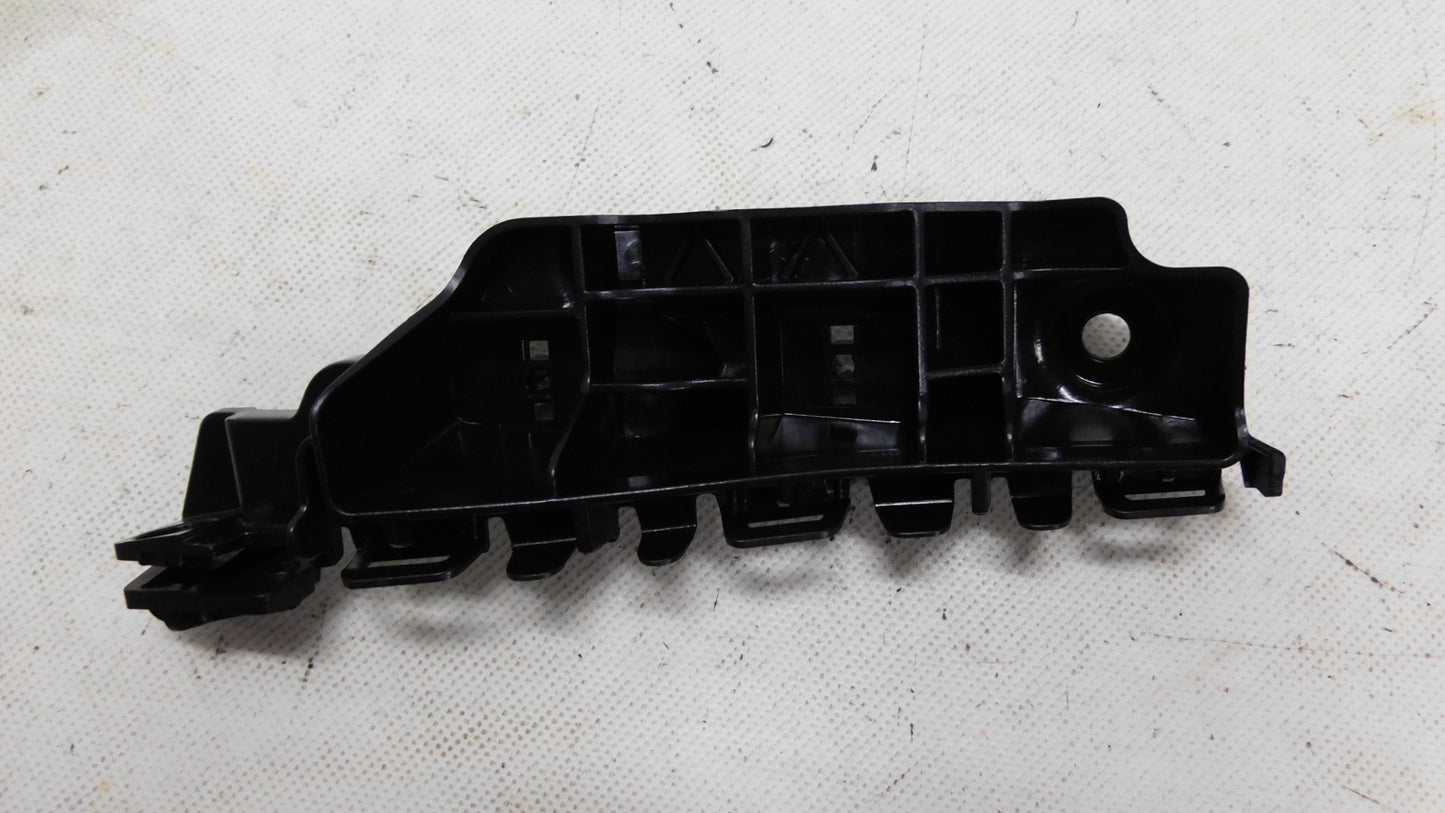 Halter Stoßfänger vone links 4708395 93193231 Opel Agila