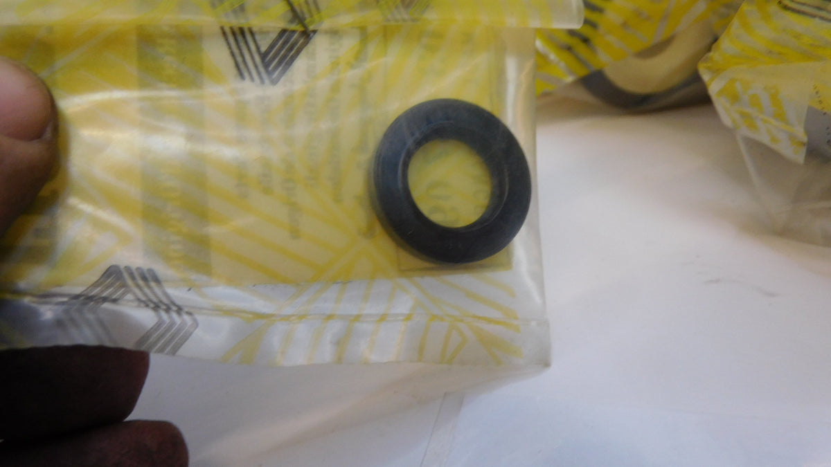Schaltgabelaxe Schaltgabel 7701464093 Renault Trafic J8S620 NO2