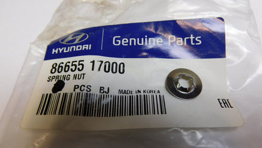 Federmutter Stoßstange vorne 8665517000 Hyundai Kona MK1