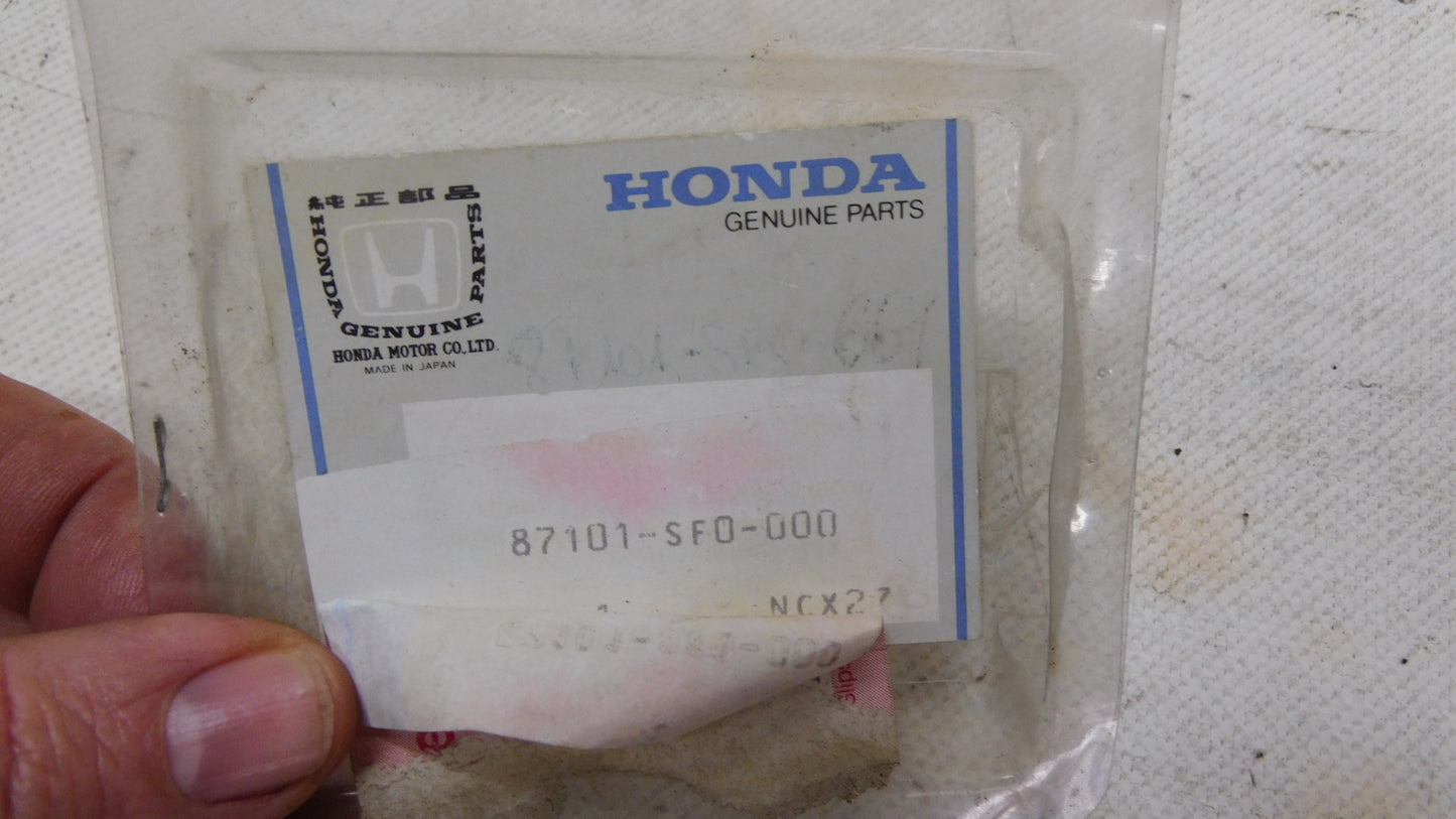 Emblem Frontgrill 87101-SF0-000 Honda Prelude 1987
