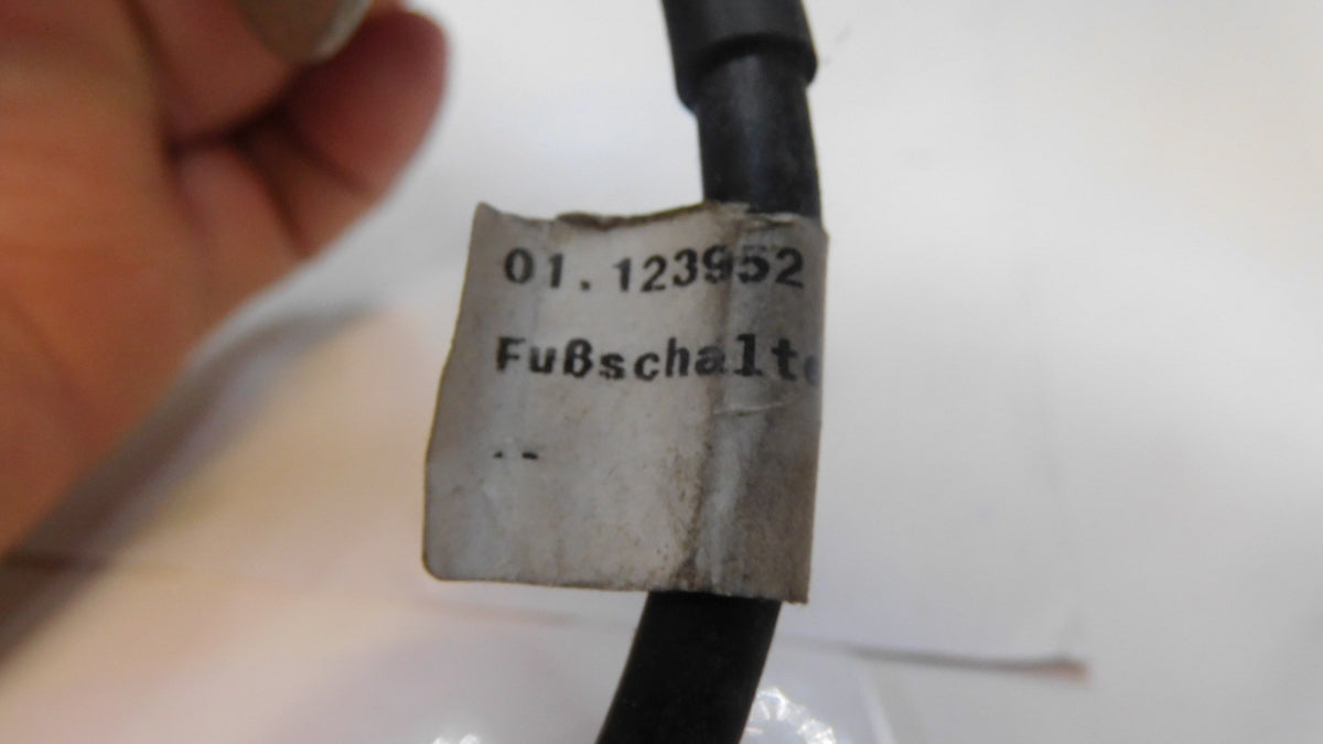 Fußschalter „Heben“ 01.123952 Bär Cargolift