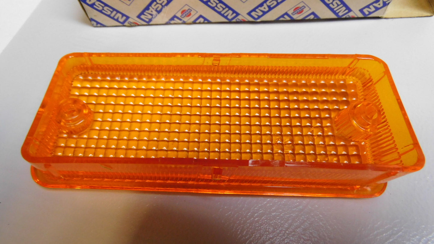 Blinkerglas rechts vorne 26131D4001 Nissan Bluebird T12