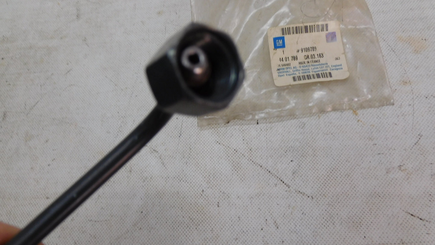 Rohr Leitung Kraftstoff Einspritzanlage 4401789 9109789 Opel GM