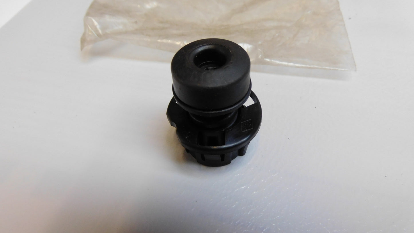 Gummipuffer Motorhaube Puffer 4400617 91166402 Opel Vivaro Fiat Talento Nissan NV 300