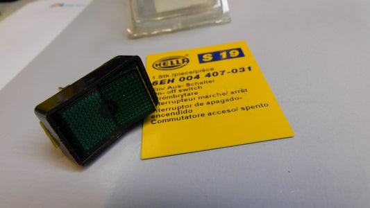 Schalter grün Ein/Aus Wechsler mit Stecker 6EH004407031 Hella NFZ Oldtimer