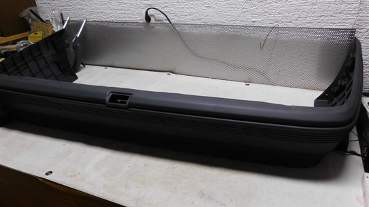 Stoßstange Verkleidung hinten 1404065 90350802 Opel Kadett E Stufenheck T85