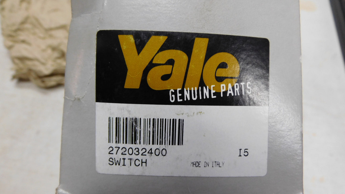 Schalter Switch 272032400 Yale AEC Carpi