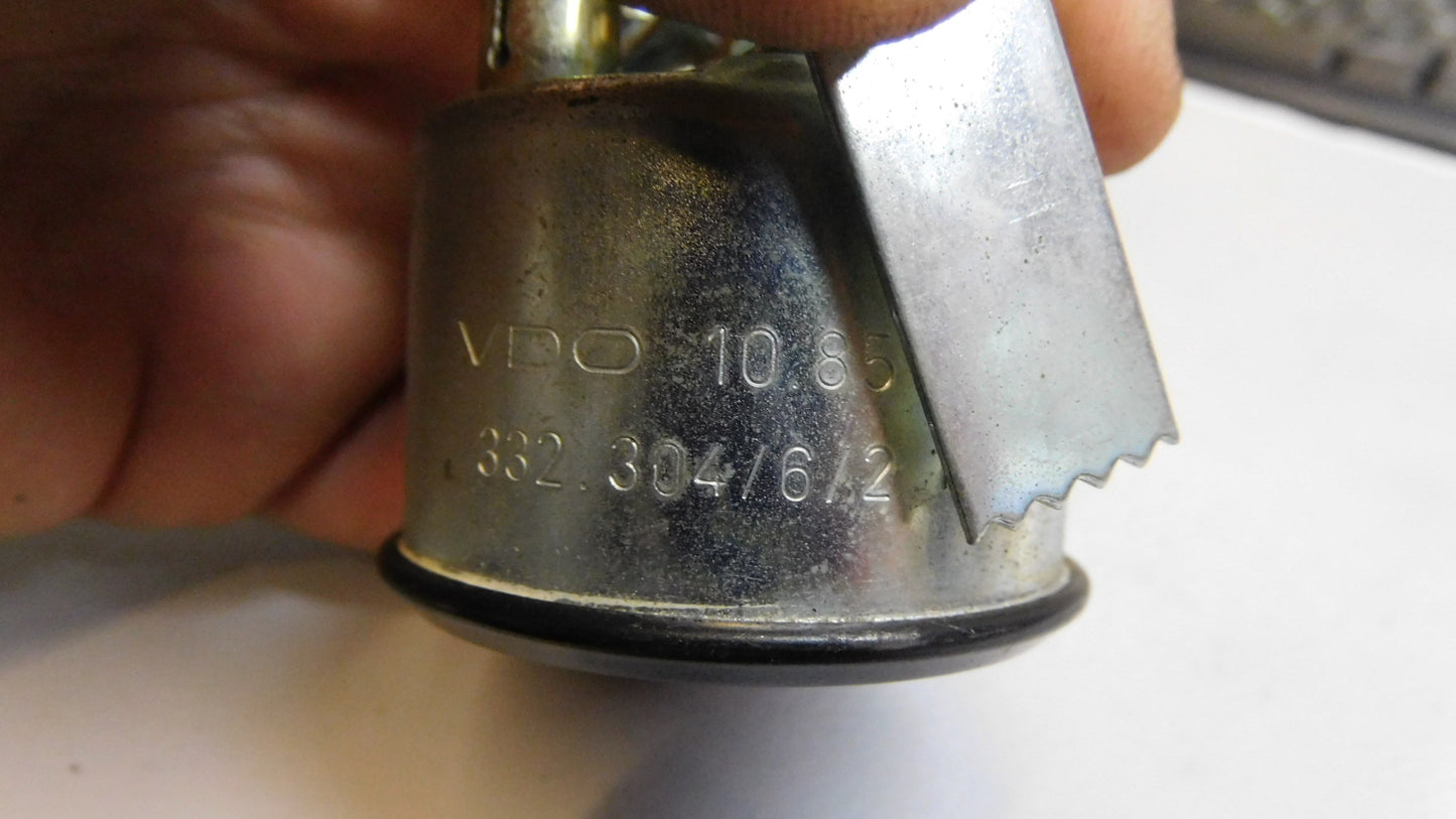 Voltmeter Ladeanzeige 24V 3700598 Clark VDO 332.304/6/2 Stapler