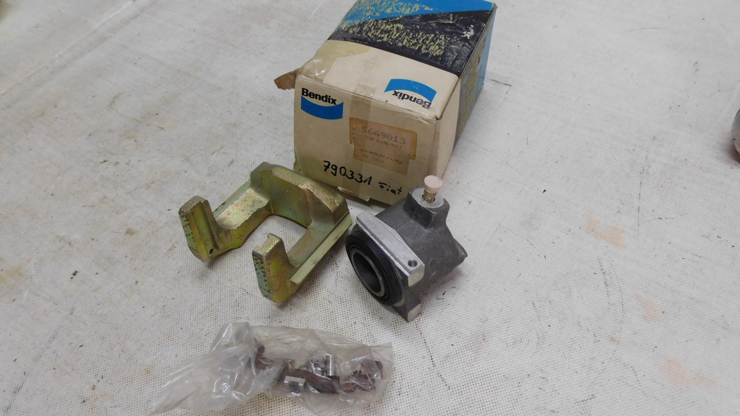 Bremssattel vorne rechts 5669013 Fiat 127 X1/9 128