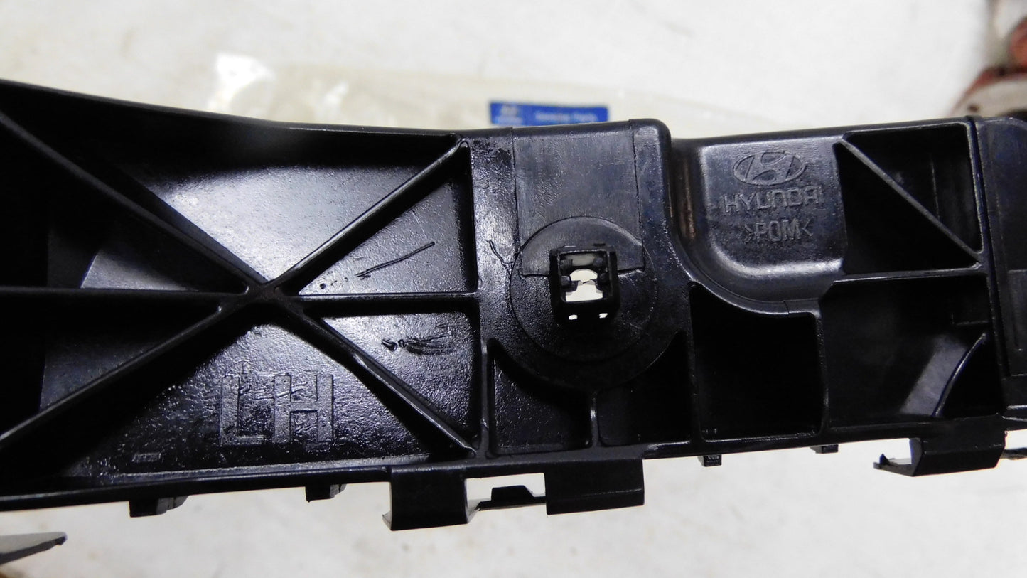 Stoßstangenhalter Halter vorne links 865132Y000 Hyundai IX35
