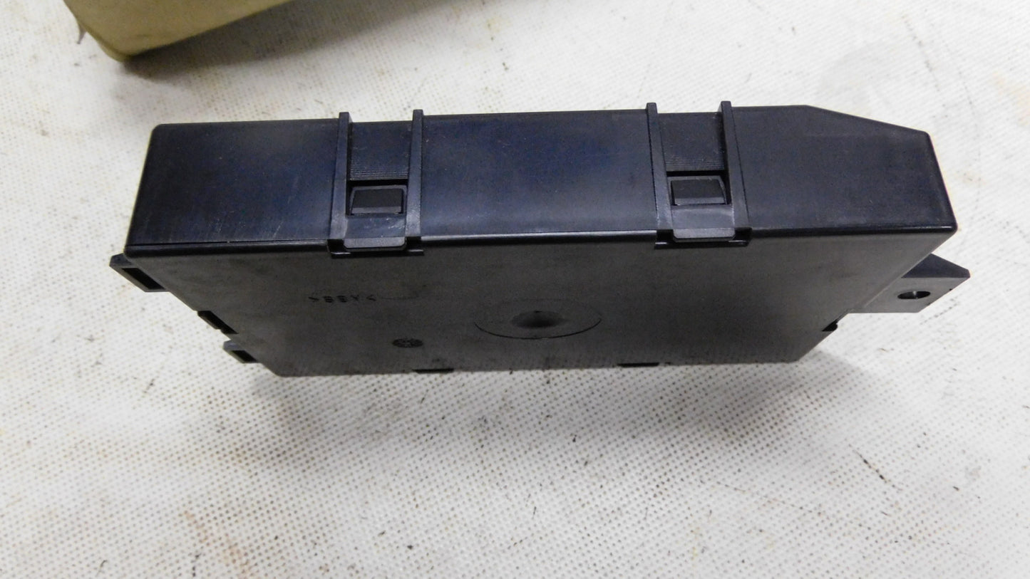 Steuergerät Karosserie 4416234 93185928 Opel Movano A Renault Master