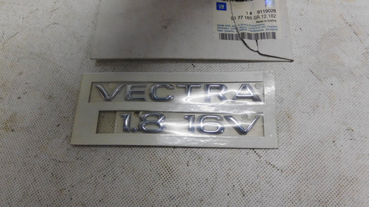 Schrift Schriftzug Heck 5177185 9119028 Opel Vectra B 1.8 16V