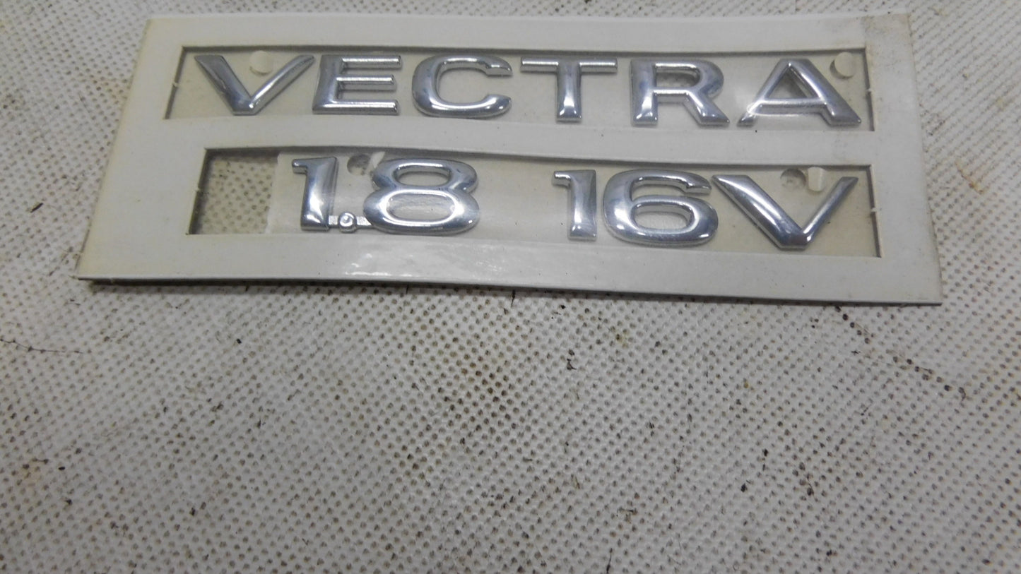 Schrift Schriftzug Heck 5177185 9119028 Opel Vectra B 1.8 16V