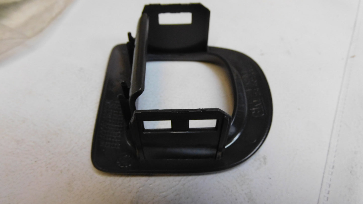 Blende Ausrückhebel Rücksitz 5168200 13104145 Opel Agila A Corsa C