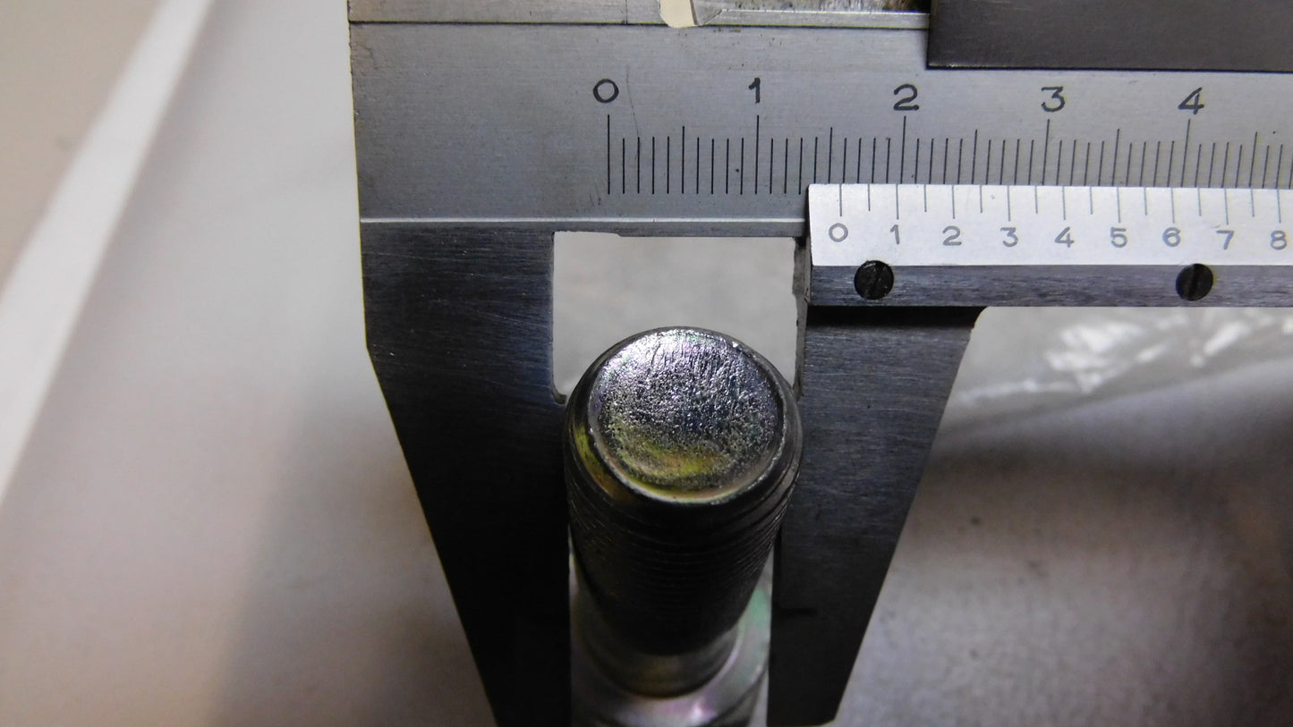 Sechskantschraube Riemenscheibe an Kurbelwelle 614954 97715212 Opel Campo Frontera A Monterey