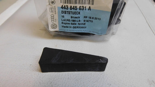 Distanzstück Frontscheibe 443845631A VAG Audi A 3 A4 A6 A8 VW Seat Skoda