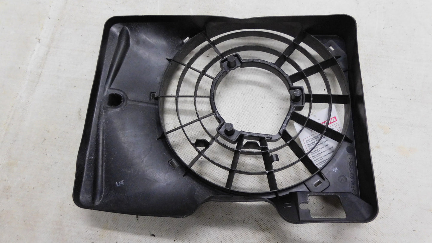 Lufttrichter Lüfterzarge 1341185 9128971 Opel Omega B Caravan