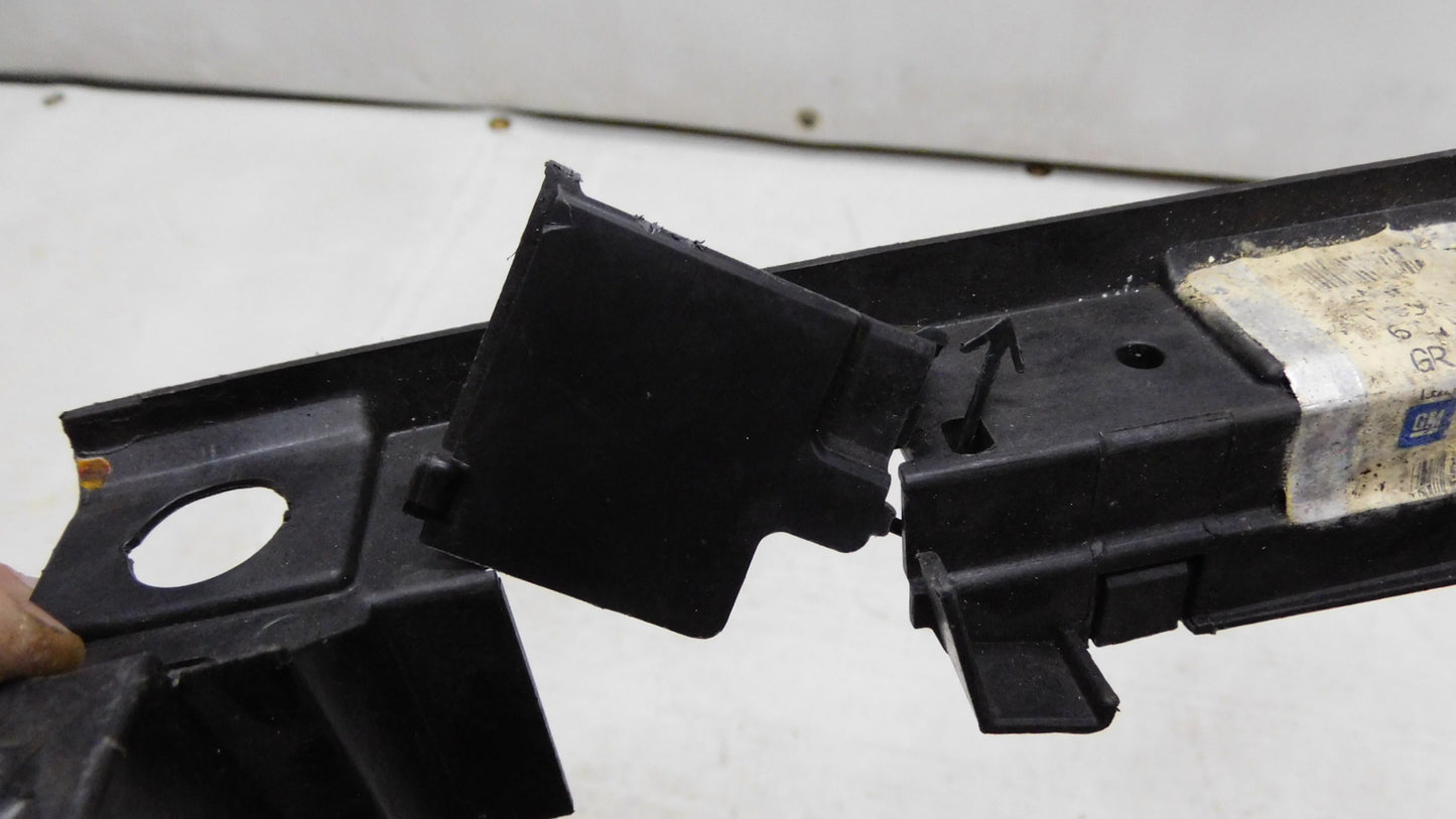 Abdeckung Halterung 6101458 13266902 Opel Corsa D
