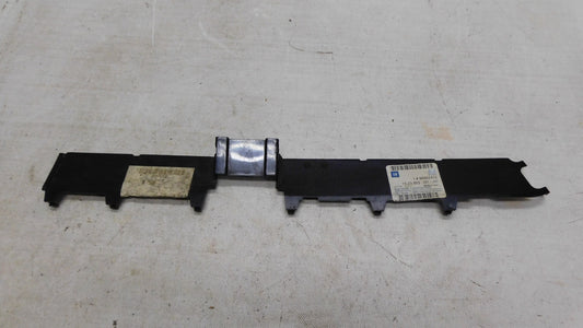 Abdeckung Luftführung Kühlergrill 1320853 90452419 Opel Astra F
