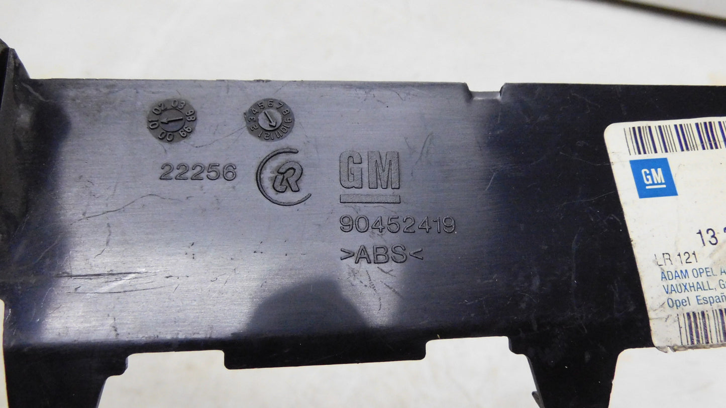 Abdeckung Luftführung Kühlergrill 1320853 90452419 Opel Astra F