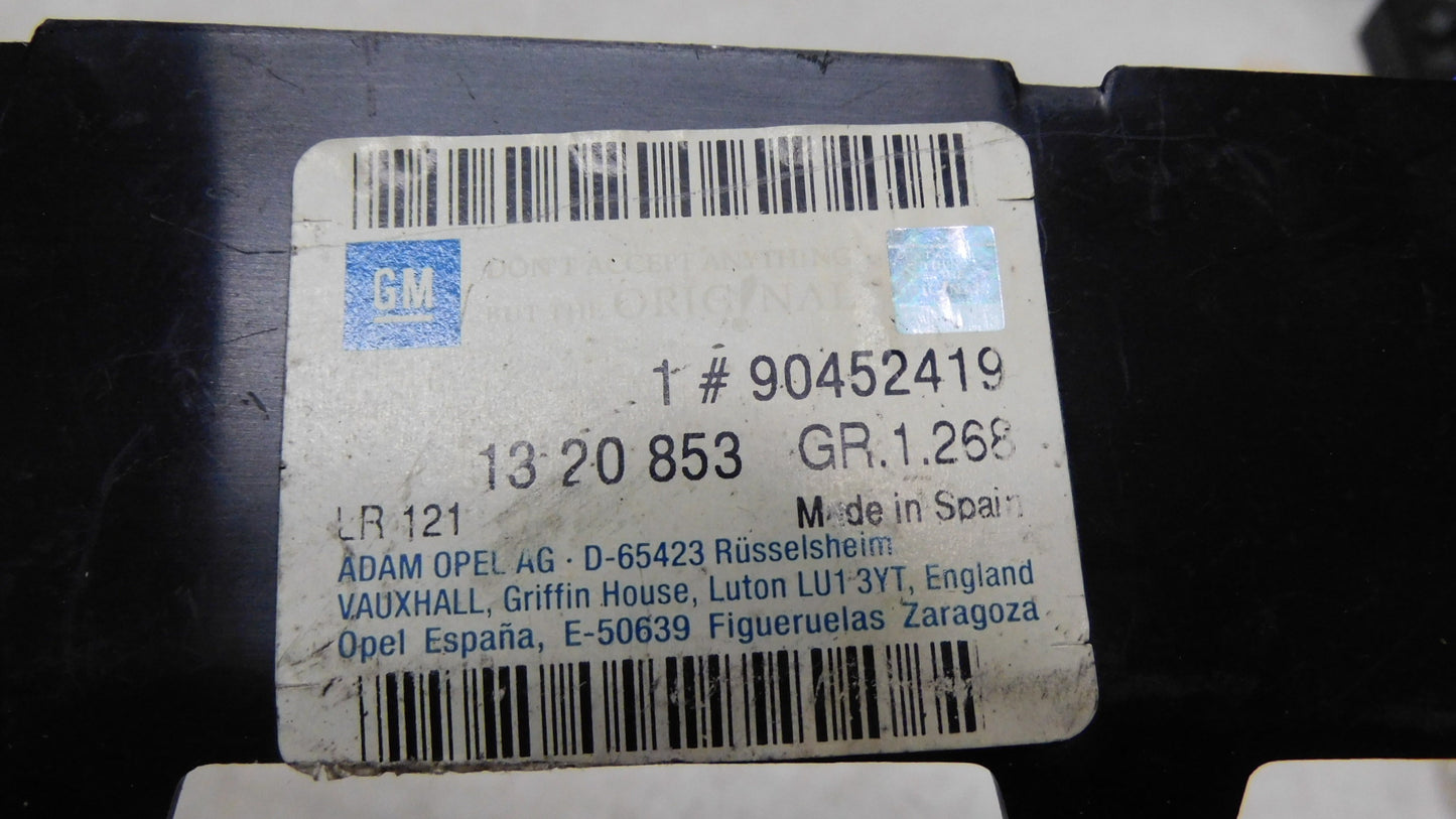 Abdeckung Luftführung Kühlergrill 1320853 90452419 Opel Astra F