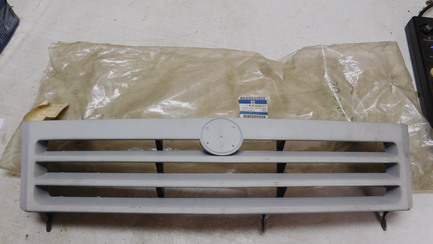 Kühlergitter Kühlergrill grundiert 1320000 90295107 90270530 Opel Ascona C