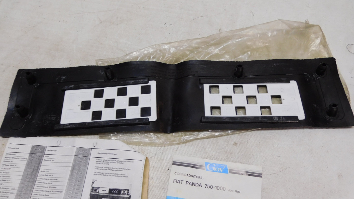 Kühlerabdeckung 46220100 Art. 2705 Fiat Panda 750 - 1000 ab 1986 Kunstoffgrill