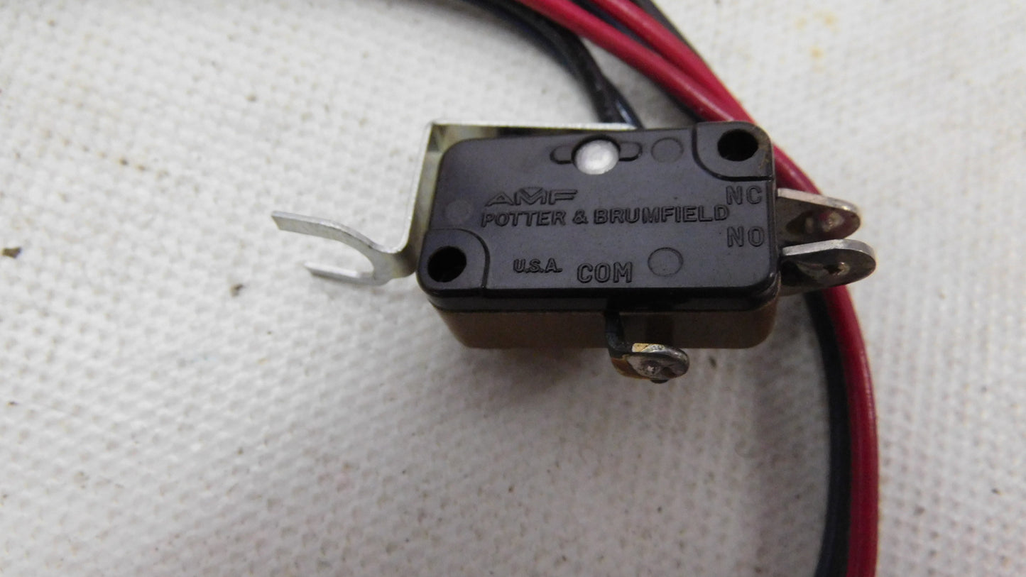 Schalter Switch Kontaktschalter 7830507 1241641 Opel GM Oldtimer