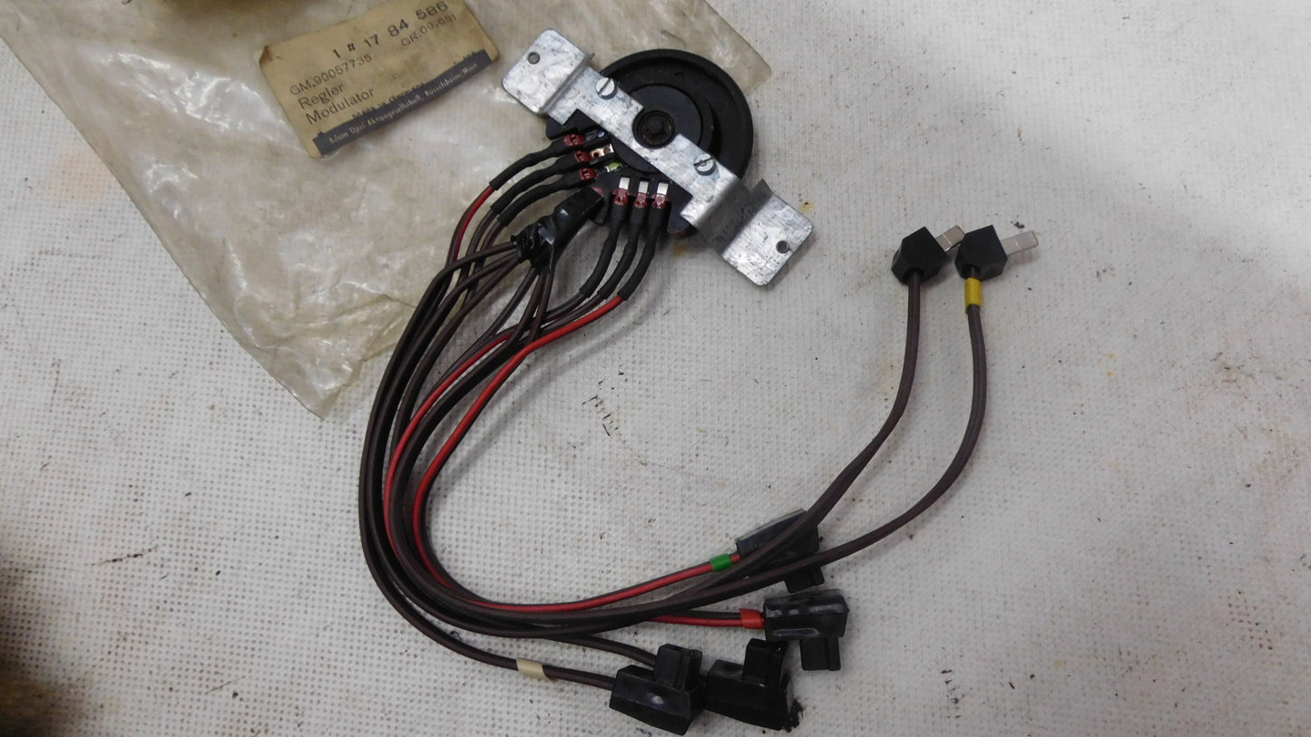 Regler Modulator Lautsprecher Boxen 1784586 90057735 Opel GM Oldtimer