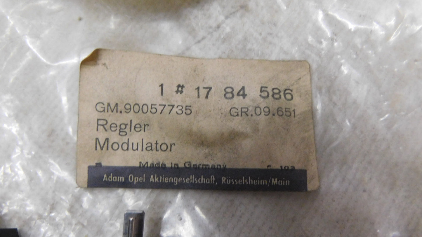 Regler Modulator Lautsprecher Boxen 1784586 90057735 Opel GM Oldtimer