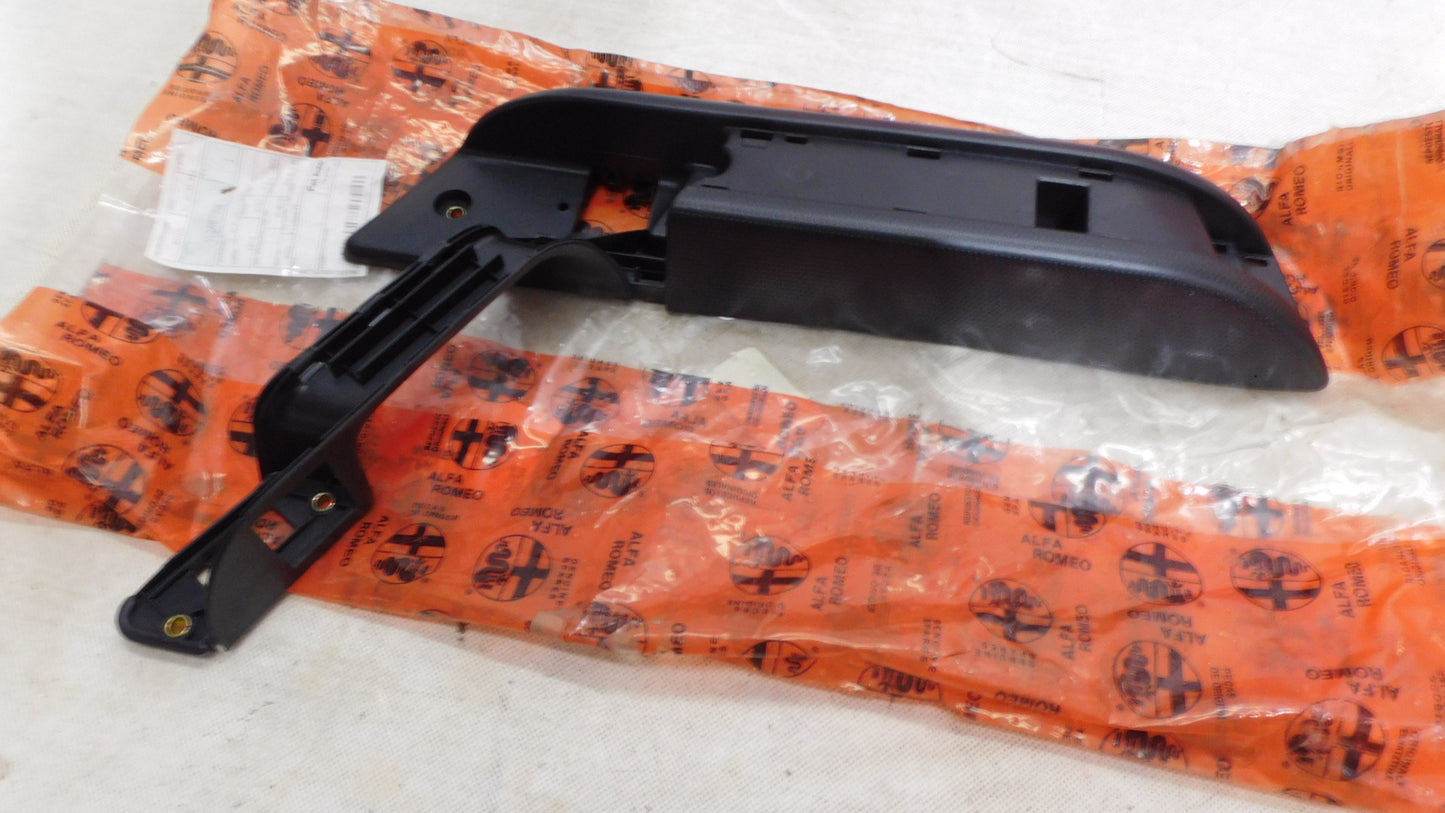 Armlehne vorne links 112407980 Alfa Romeo 33 90 - 94