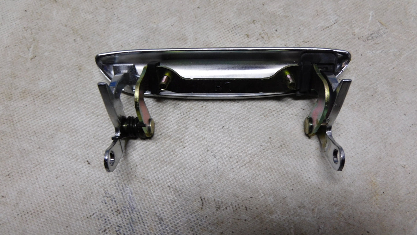 Türgriff hinten links 82607M3000 Nissan Datsun 310 1979-1982