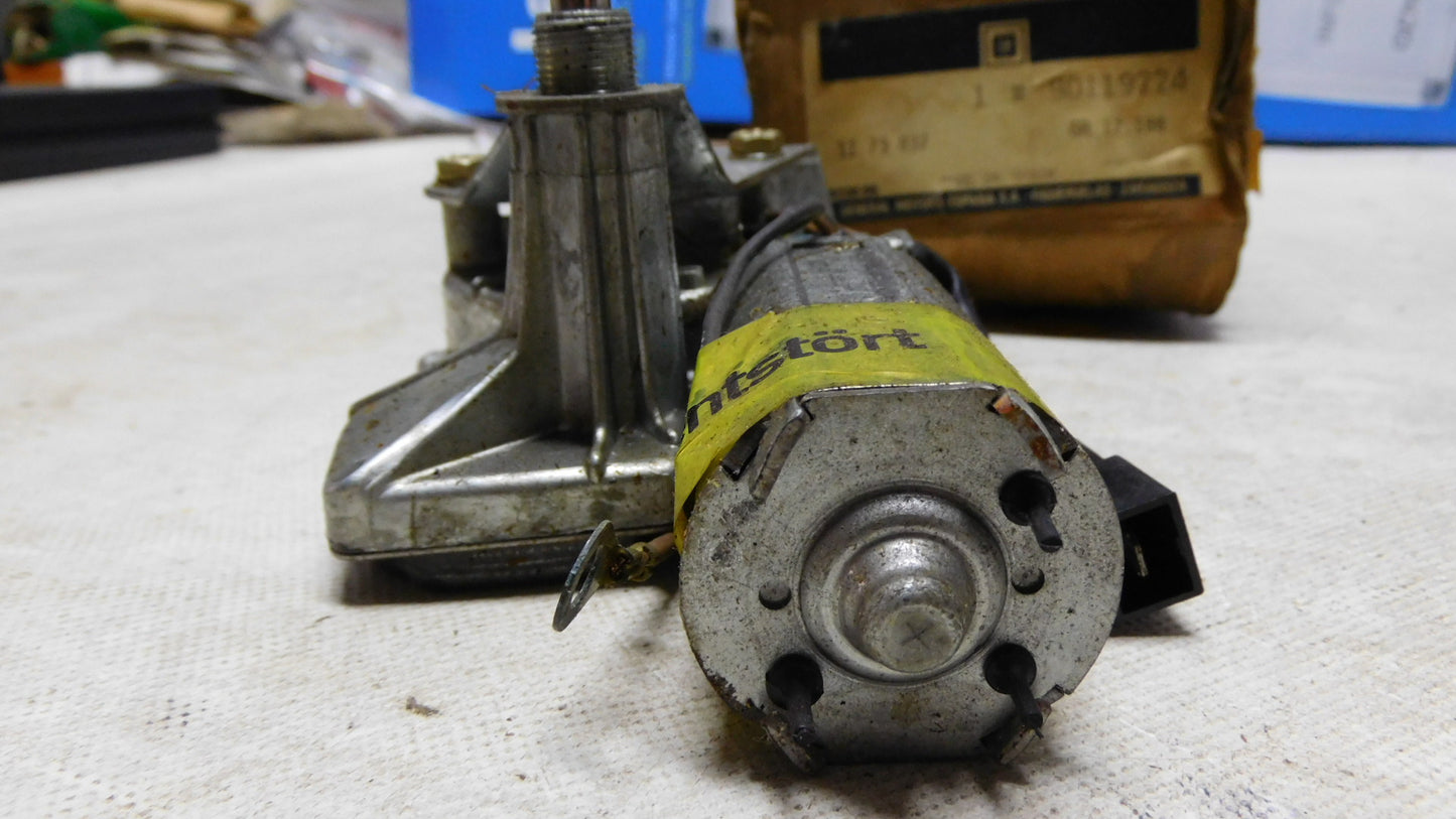 Scheibenwischermotor hinten 1273037 90119224 Opel Corsa A bis 1987