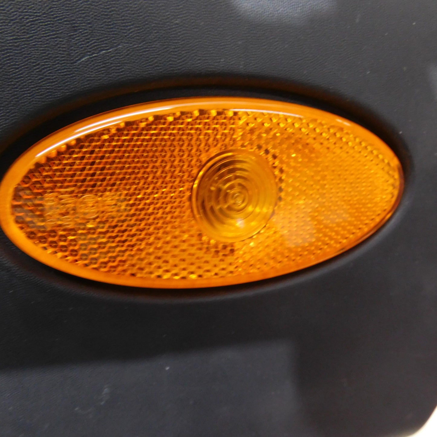 Zier- Schutzleiste hinten rechts schwarz 768F30007R Renault Master Opel Movano Nissan