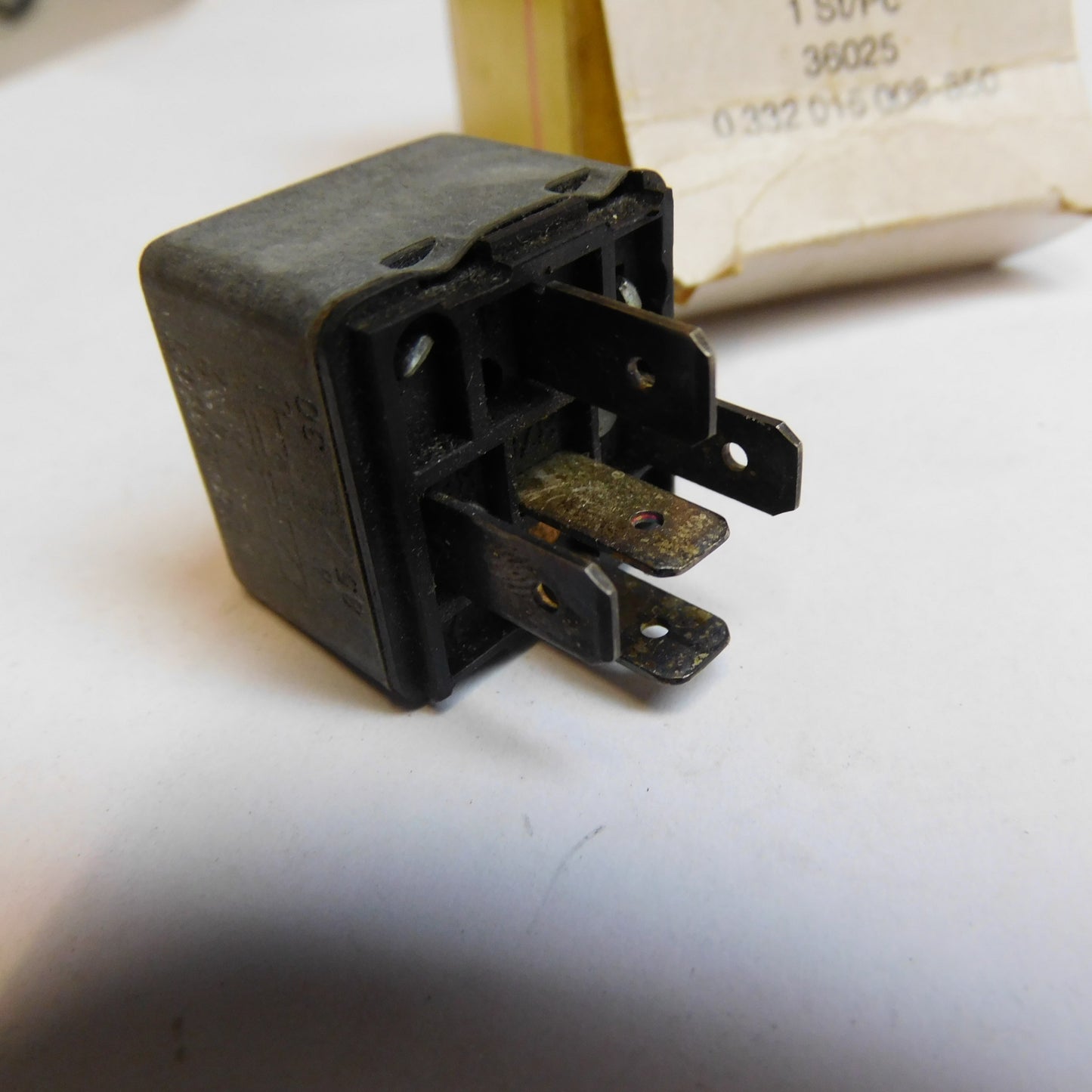 Relais Arbeitsstrom 24Volt 2 x 10A 0332015008 Bosch Deutz DAF Mercedes Setra