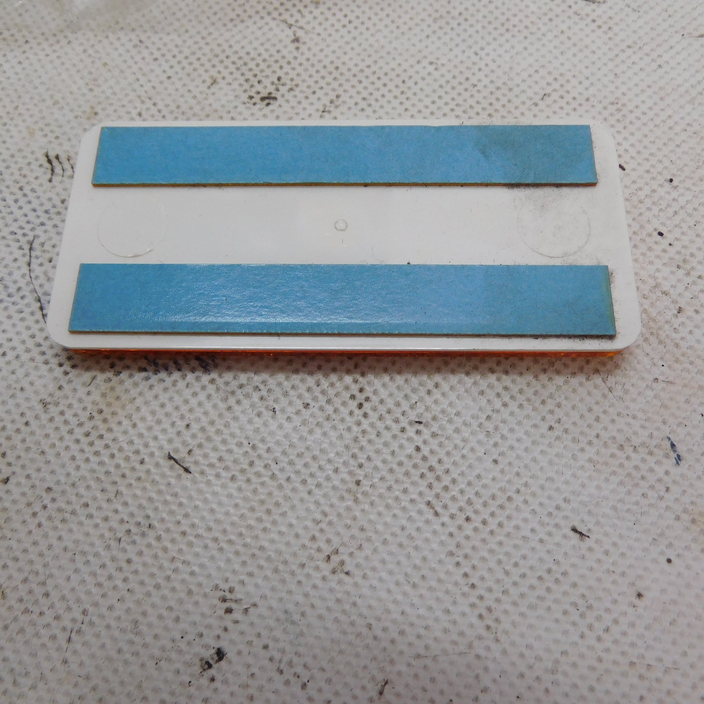 Rückstrahler 94x44 mm gelb geklebt 8RA003326041 Hella