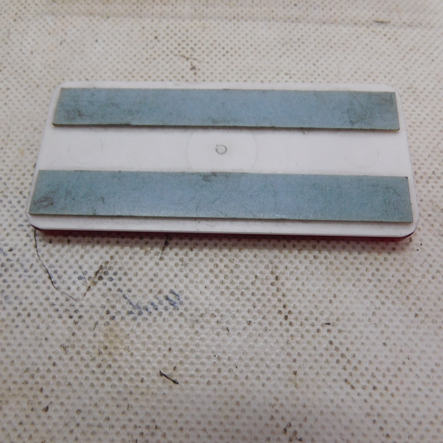 Rückstrahler 94x44 mm rot geklebt 8RA003326031 Hella