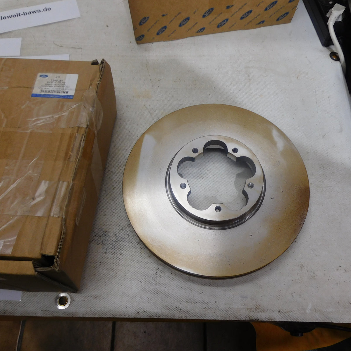 Bremsscheibe Vorderachse Ford 2256034