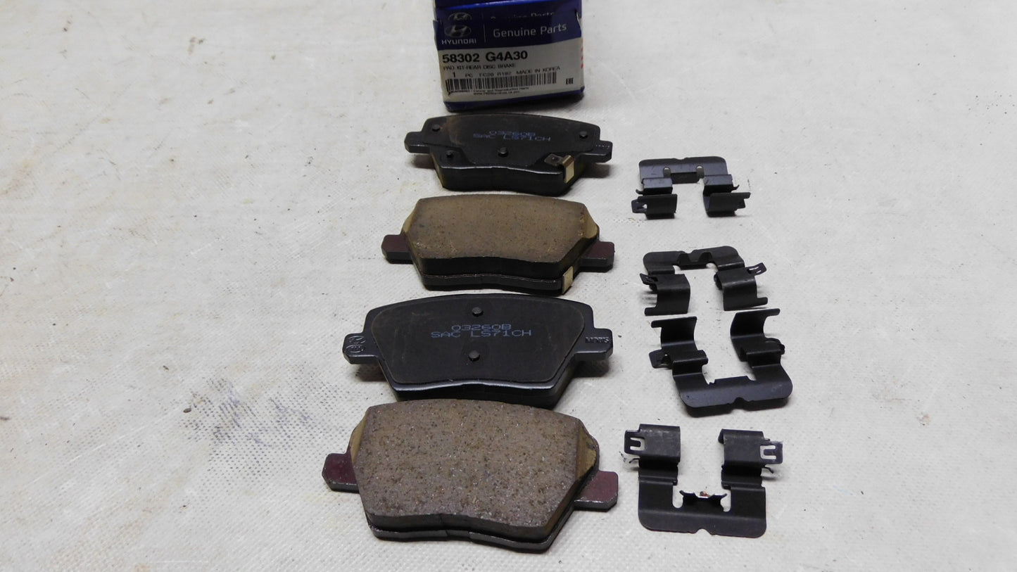 Bremsbeläge Scheibenbremse 58302G4A30 Hyundai I30 Kia Ceed hinten